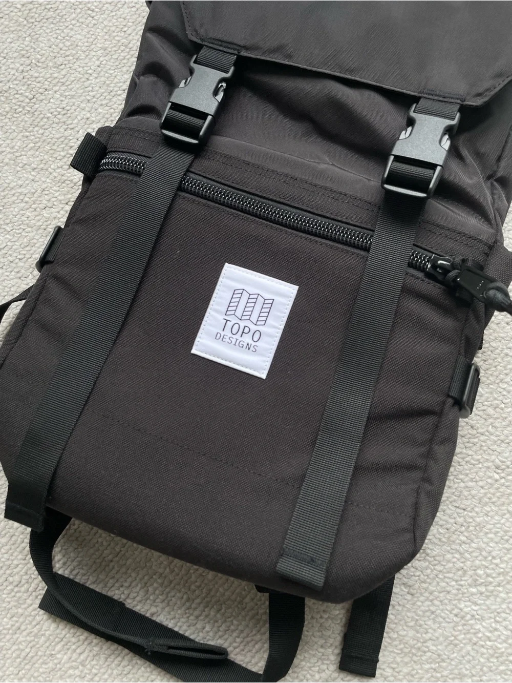 Topo Designs Rover Pack Classic, 20 L, Black on Black, NWOT